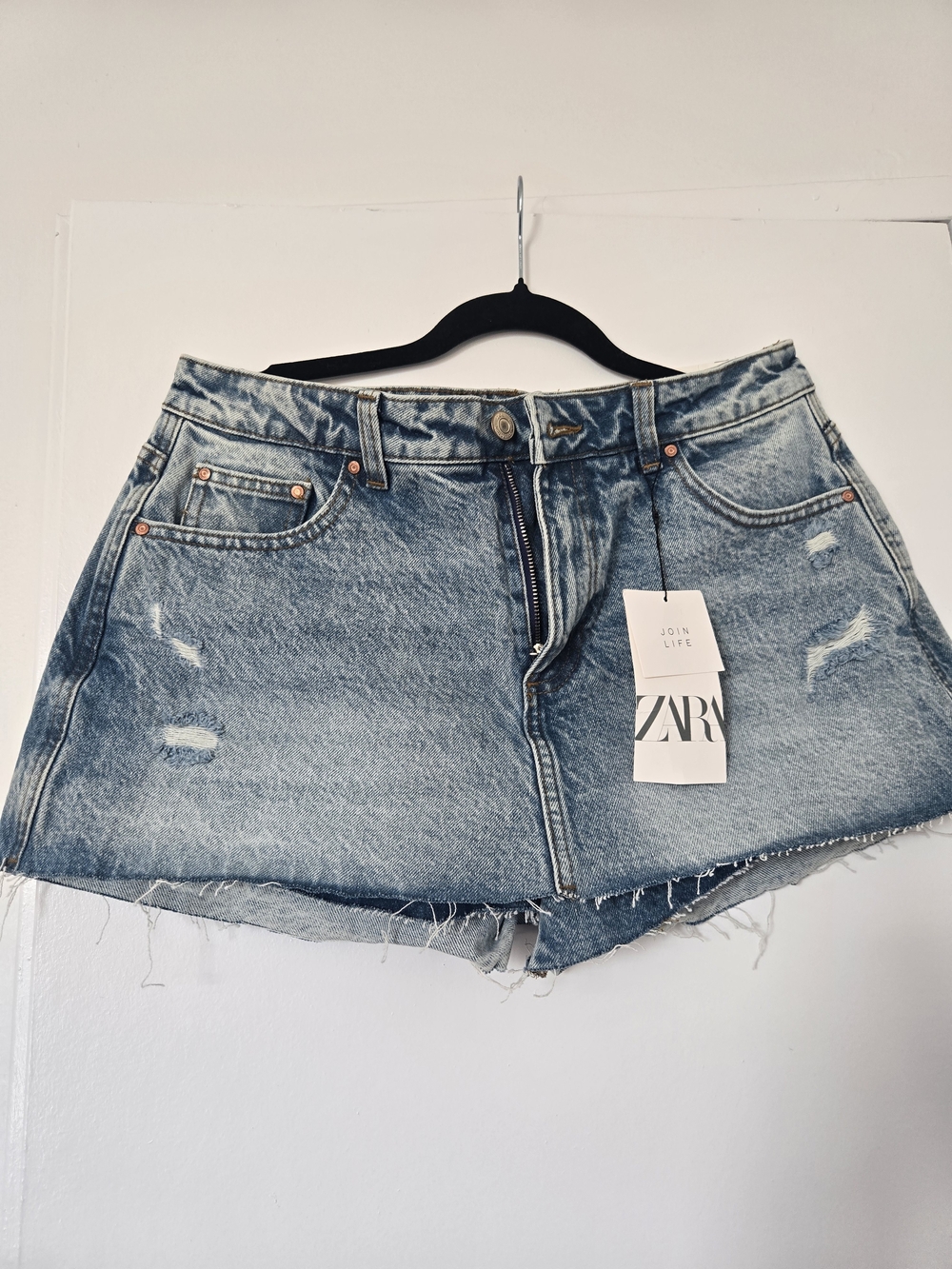 ZARA Blue Denim Distressed Women’s Shorts